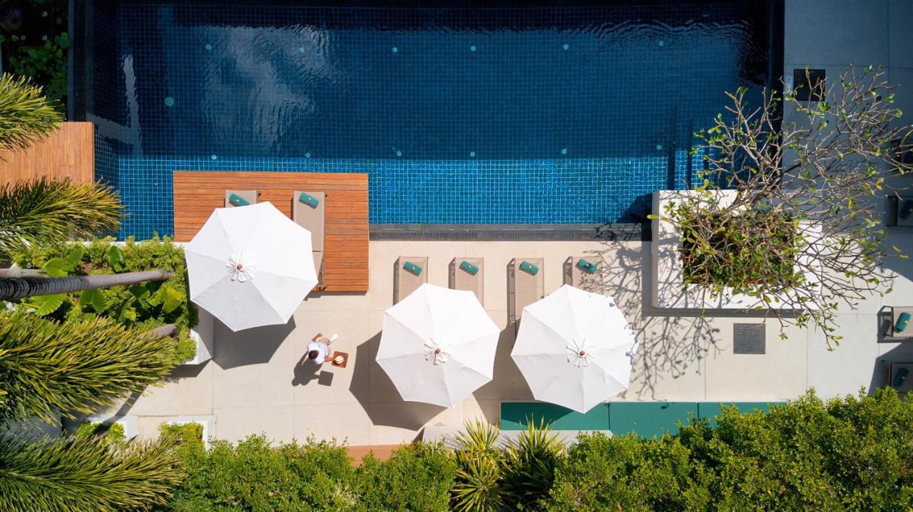Outrigger Surin Beach Resort - Sha Extra Plus Εξωτερικό φωτογραφία The pool at the Beverly Hills Hotel