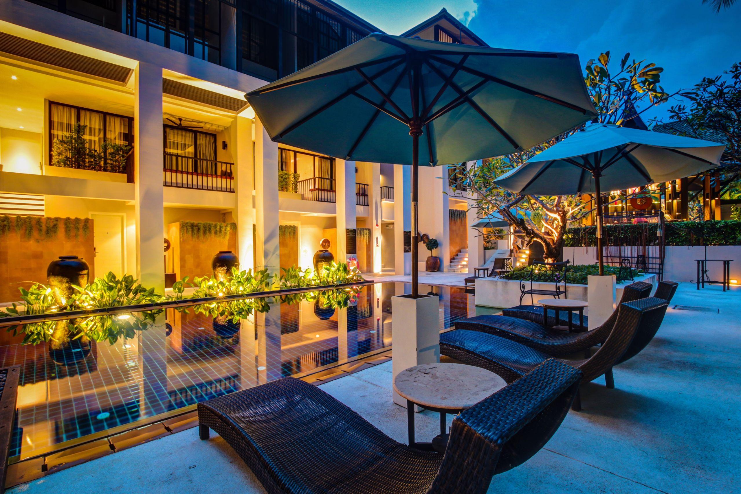Outrigger Surin Beach Resort - Sha Extra Plus Εξωτερικό φωτογραφία The hotel's pool