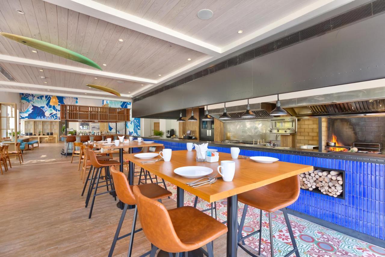 Outrigger Surin Beach Resort - Sha Extra Plus Εξωτερικό φωτογραφία The Kitchen Table