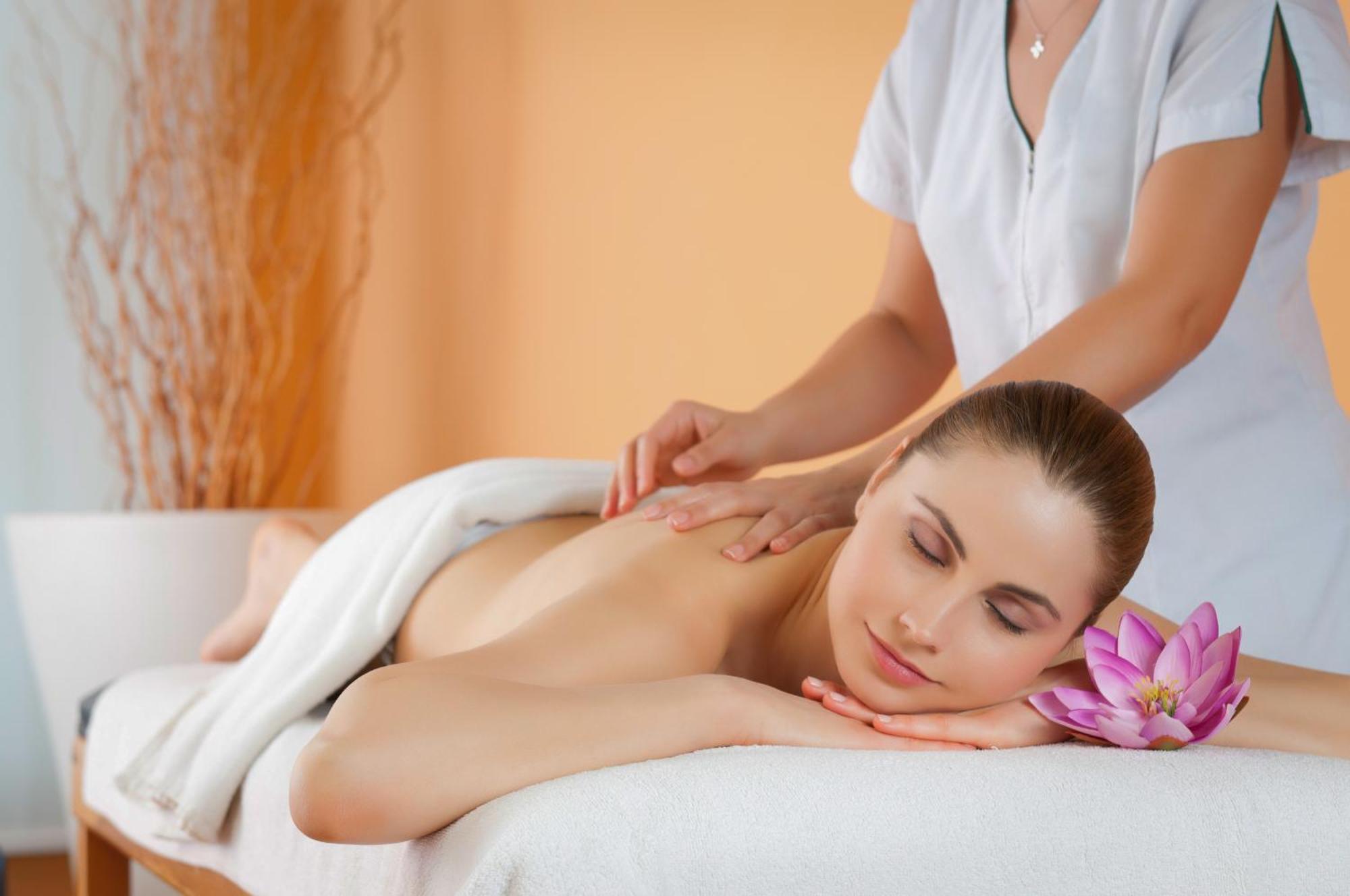 Outrigger Surin Beach Resort - Sha Extra Plus Εξωτερικό φωτογραφία Massage