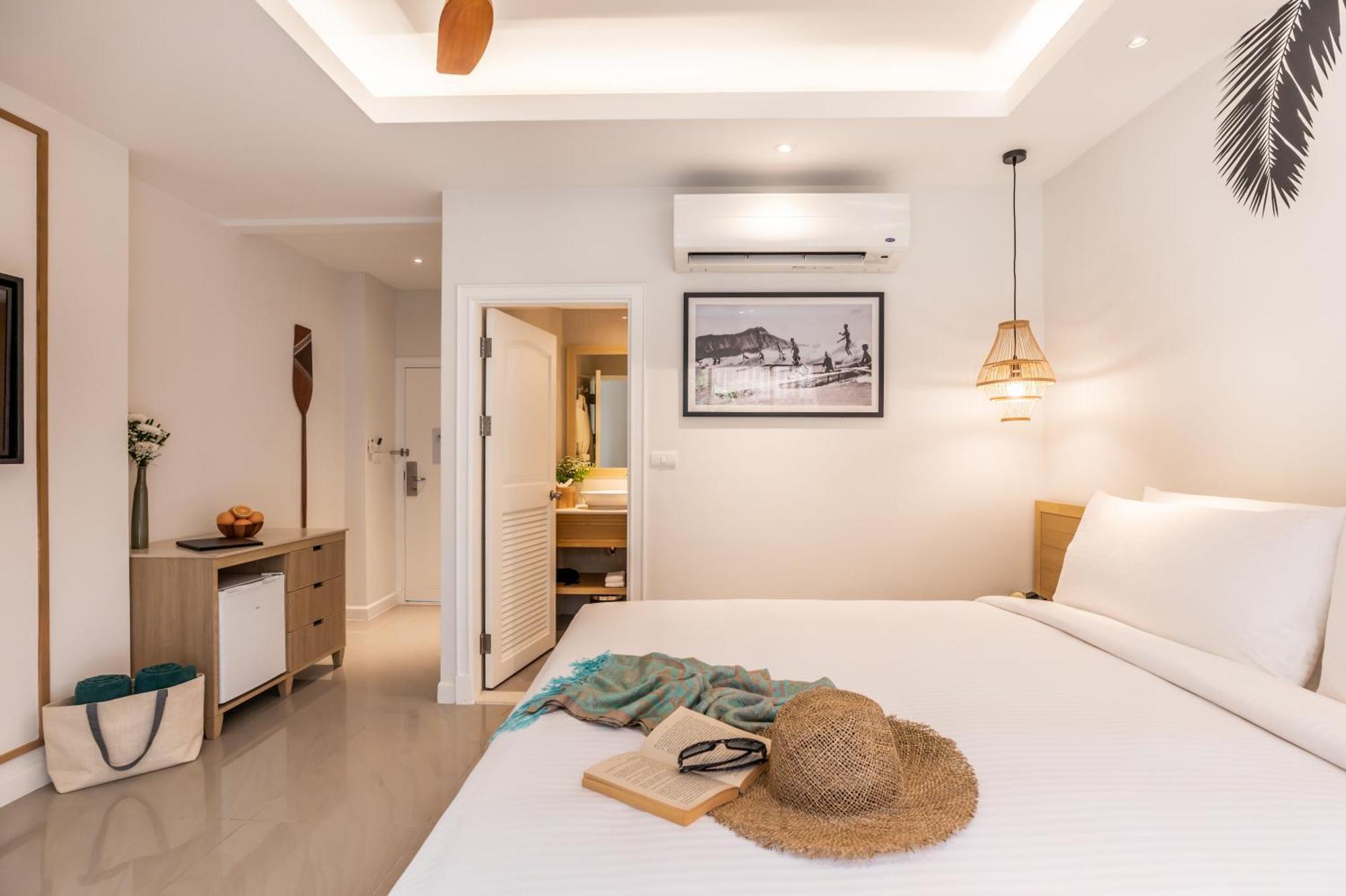 Outrigger Surin Beach Resort - Sha Extra Plus Δωμάτιο φωτογραφία Deluxe Room