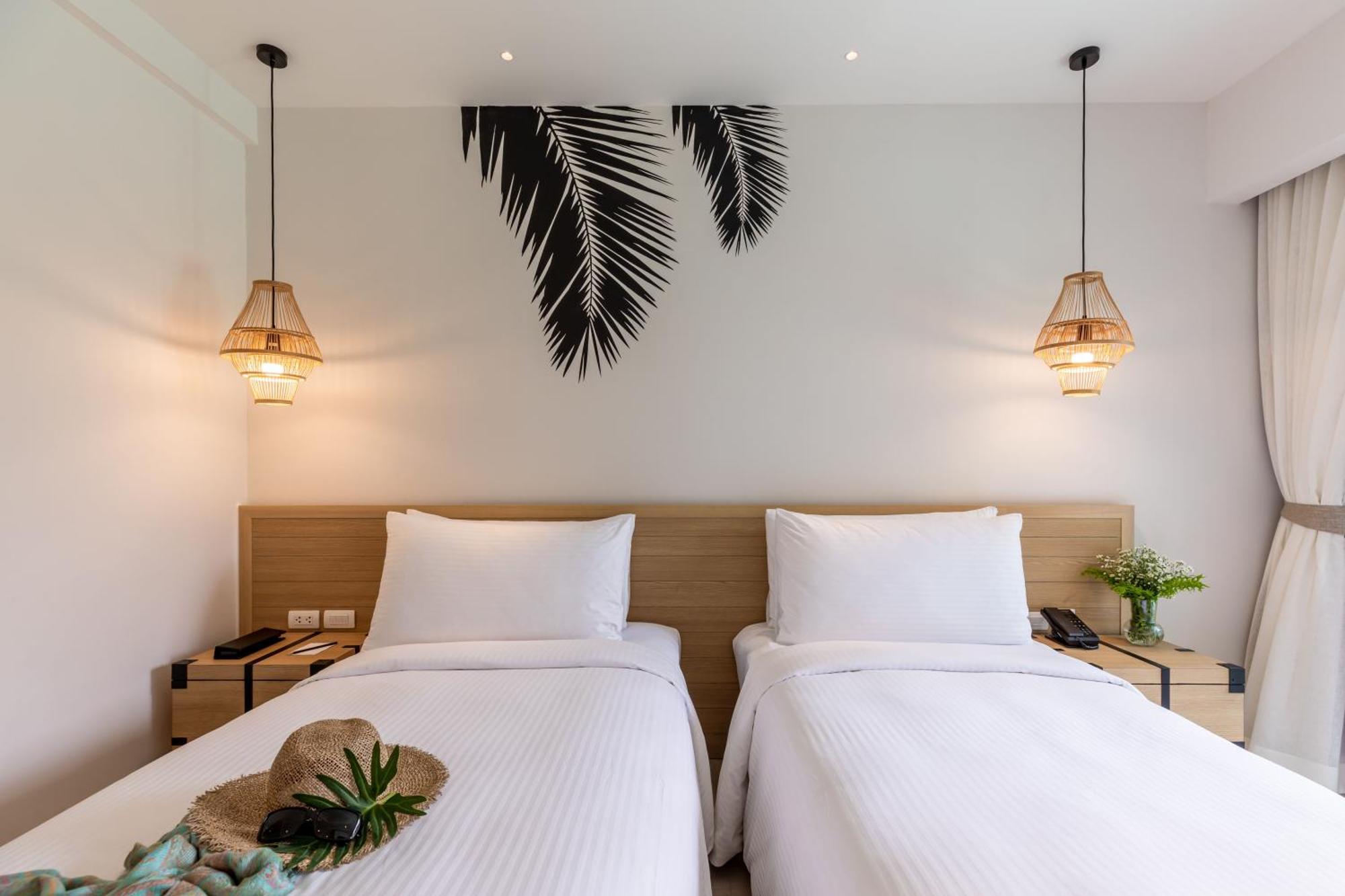 Outrigger Surin Beach Resort - Sha Extra Plus Δωμάτιο φωτογραφία Deluxe Room